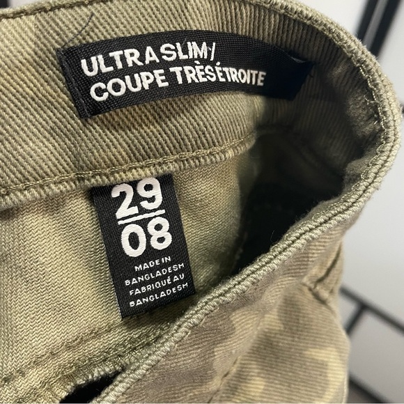 𝅺[29] Joe Fresh Green & Brown Camo Print Ultraslim Denim Jean Women’s - Picture 9 of 9